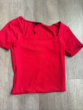 Amisu Red Square Neck Short Sleeve Top